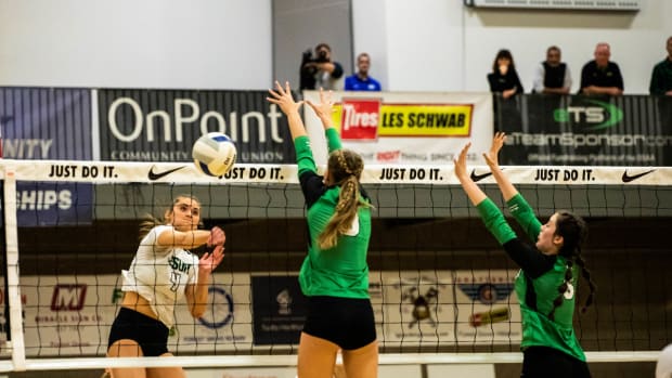 Sheldon Jesuit 6A Oregon volleyball final November 5 2022 Blake Benard 42